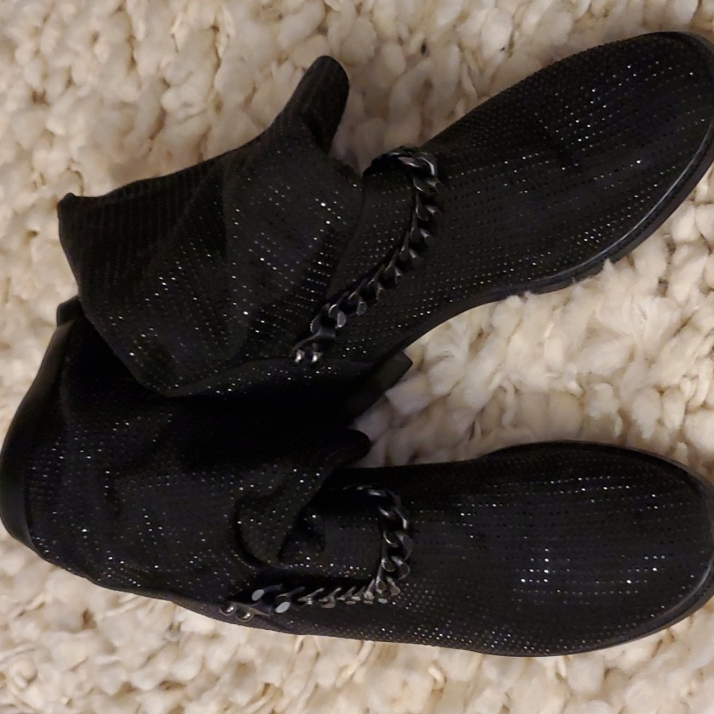 Nancy Li Booties - Picture 4 of 9